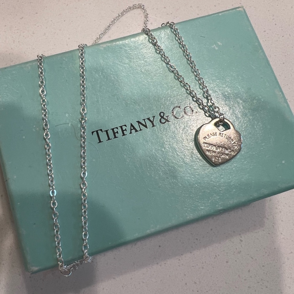 Tiffany necklace (PRICE DROP) with box PRICE DROP